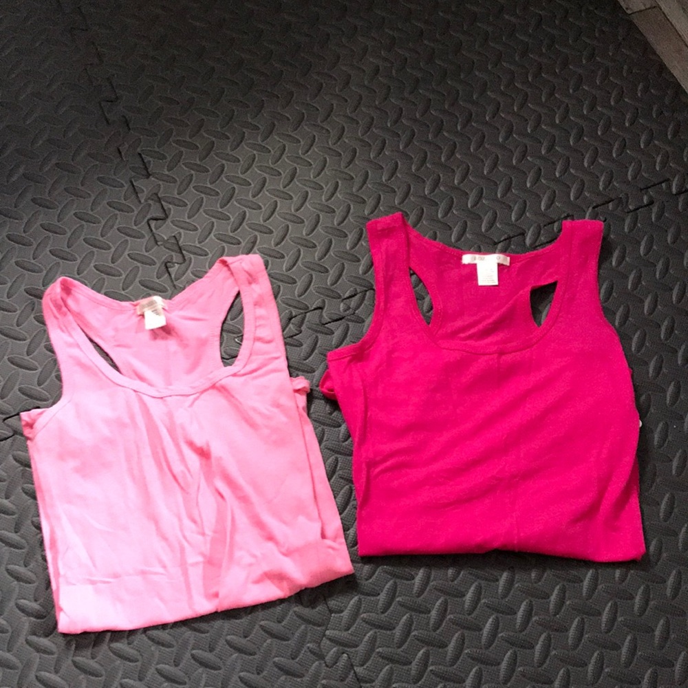 2 different colored pink lounge attire tank tops